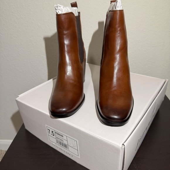 Women's Rowann Block Heel Chelsea Booties - Brown Size 7.5 W - Picture 5 of 6
